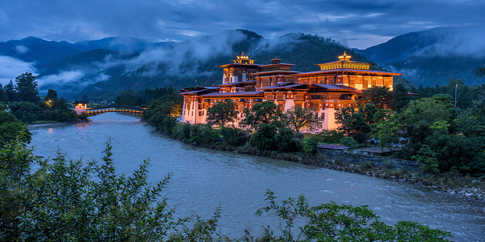 Explore Punakha Dzong